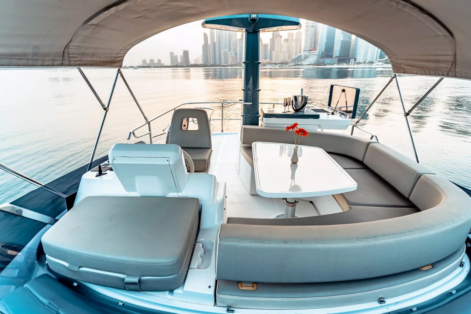 Ansicht 5: Azimut Magellano 43 Fuß