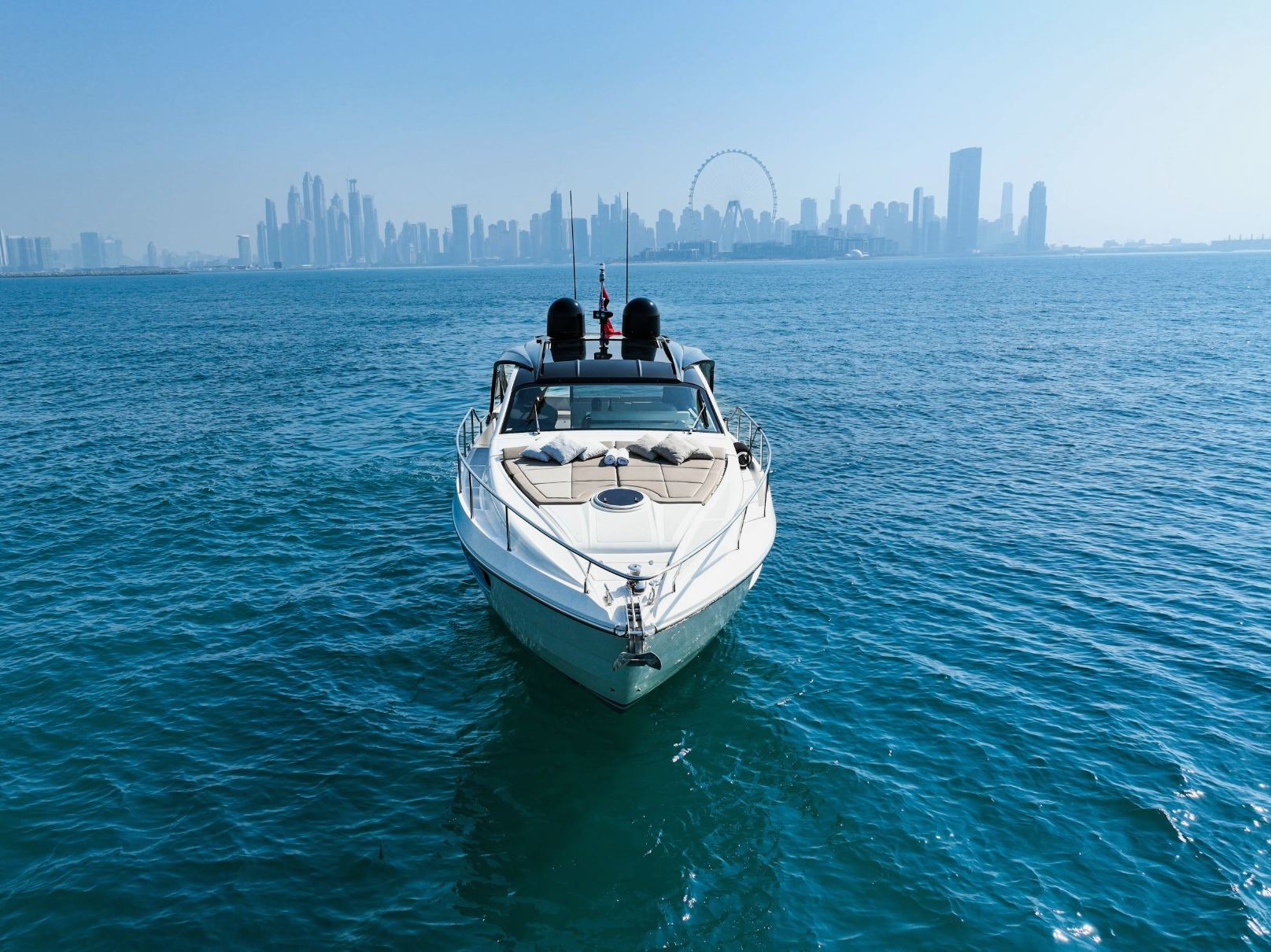 Ansicht 12: Pershing 5X Pearl White