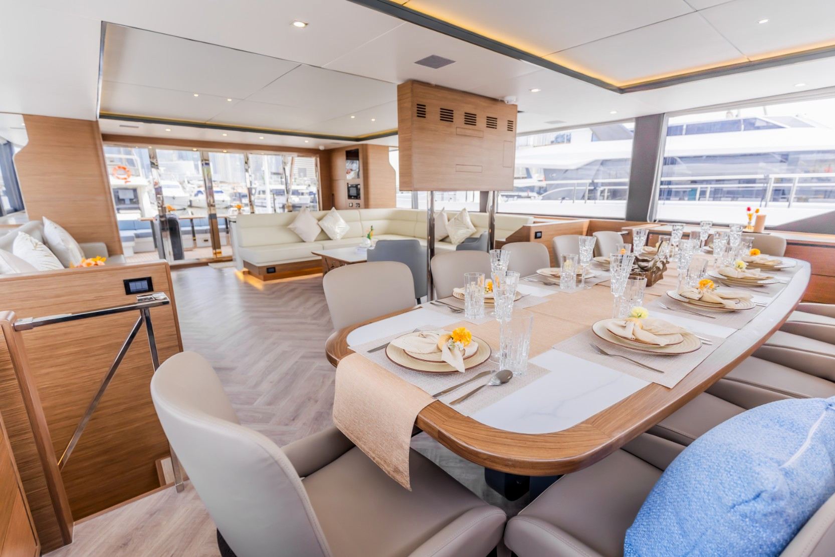 Sky Walker Aquila charter in Dubai, photo 10