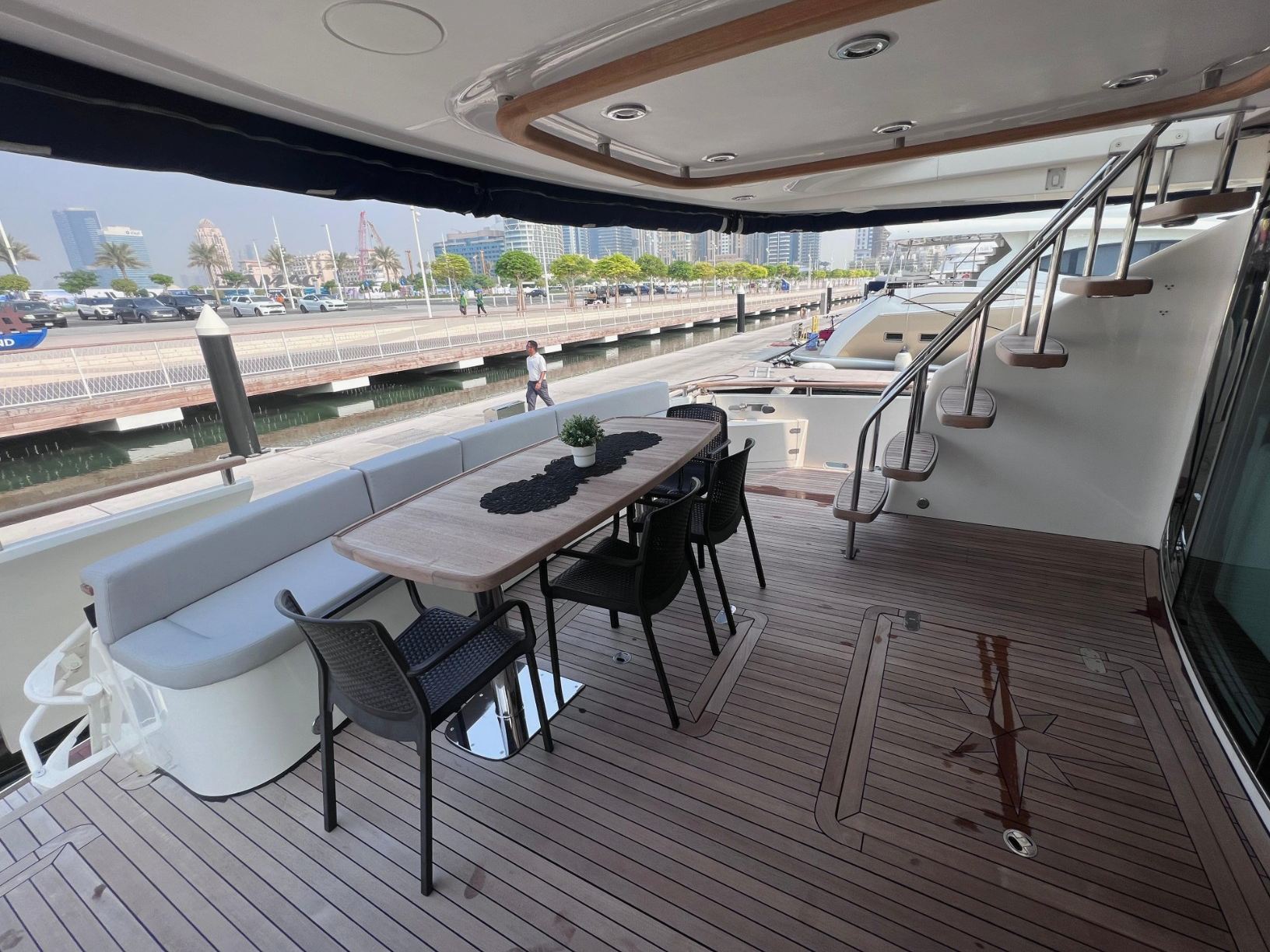 Ansicht 2: Fairline Liberty