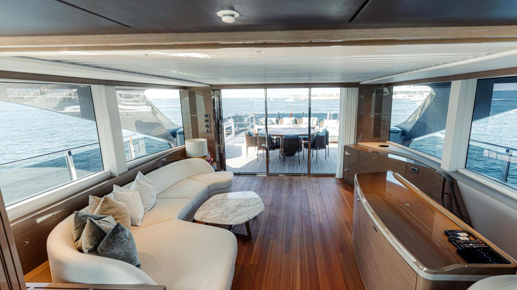 Ansicht 12: Princess 95X Super-flybridge