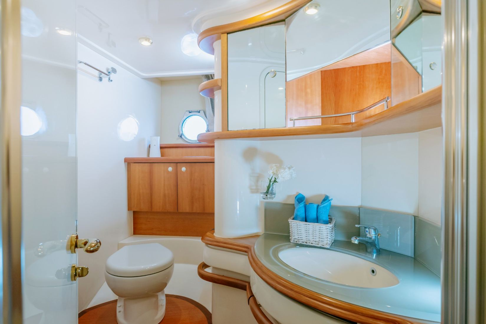 Ansicht 8: Azimut White Pearl