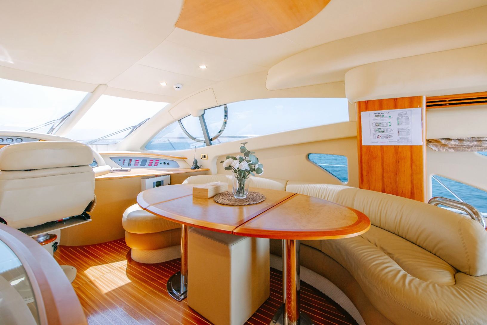 Ansicht 4: Azimut White Pearl