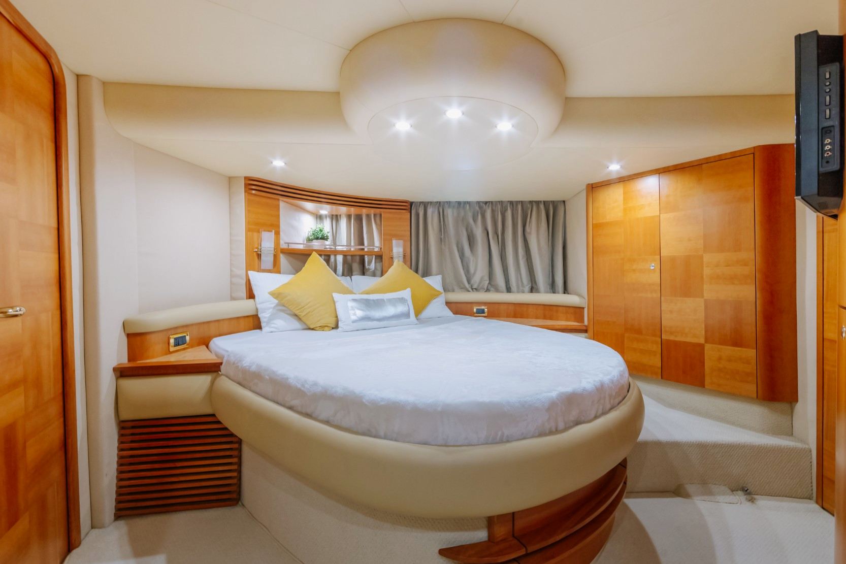 Ansicht 5: Azimut White Pearl