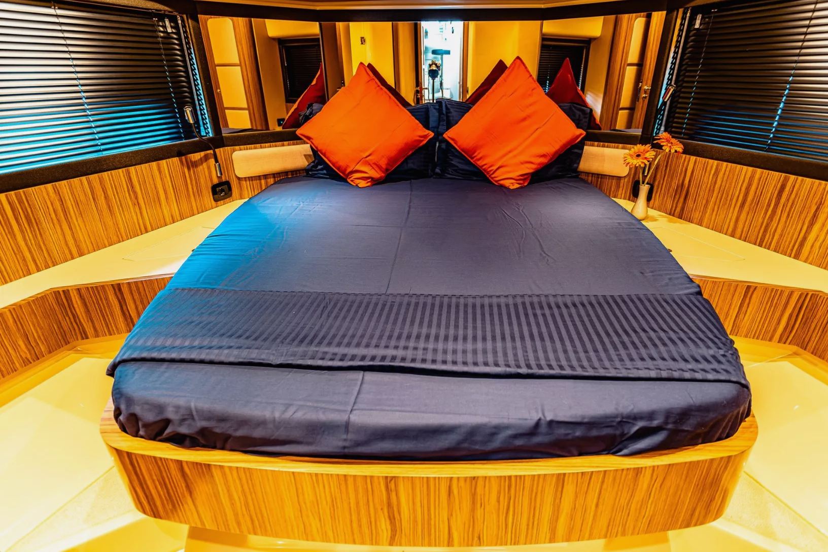 Ansicht 2: Azimut Magellano 43 Fuß