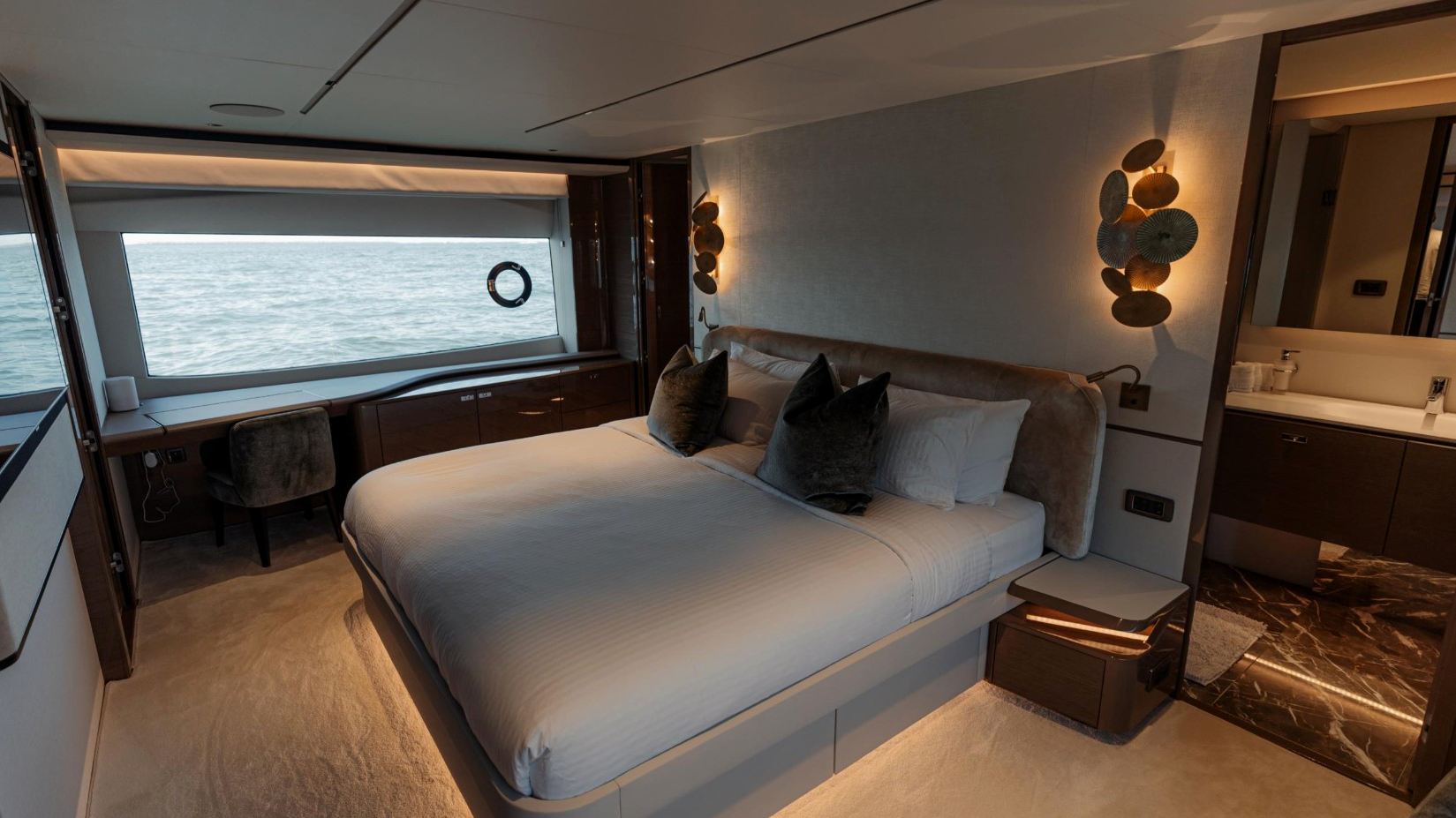 Ansicht 6: Princess 95X Super-flybridge