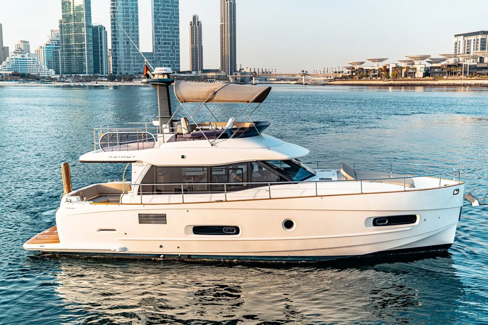 Ansicht 9: Azimut Magellano 43 Fuß