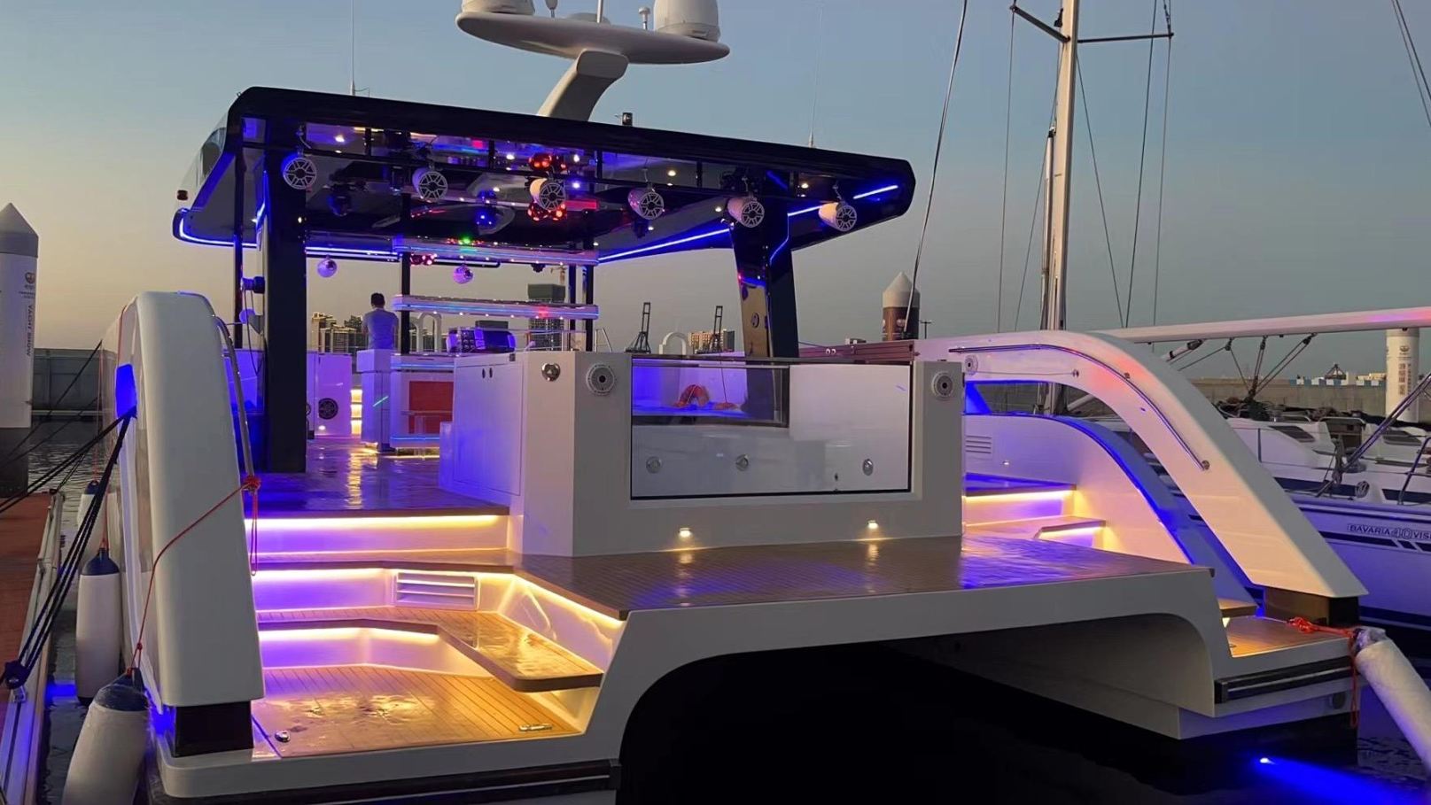 Ansicht 8: Catamaran Ozone