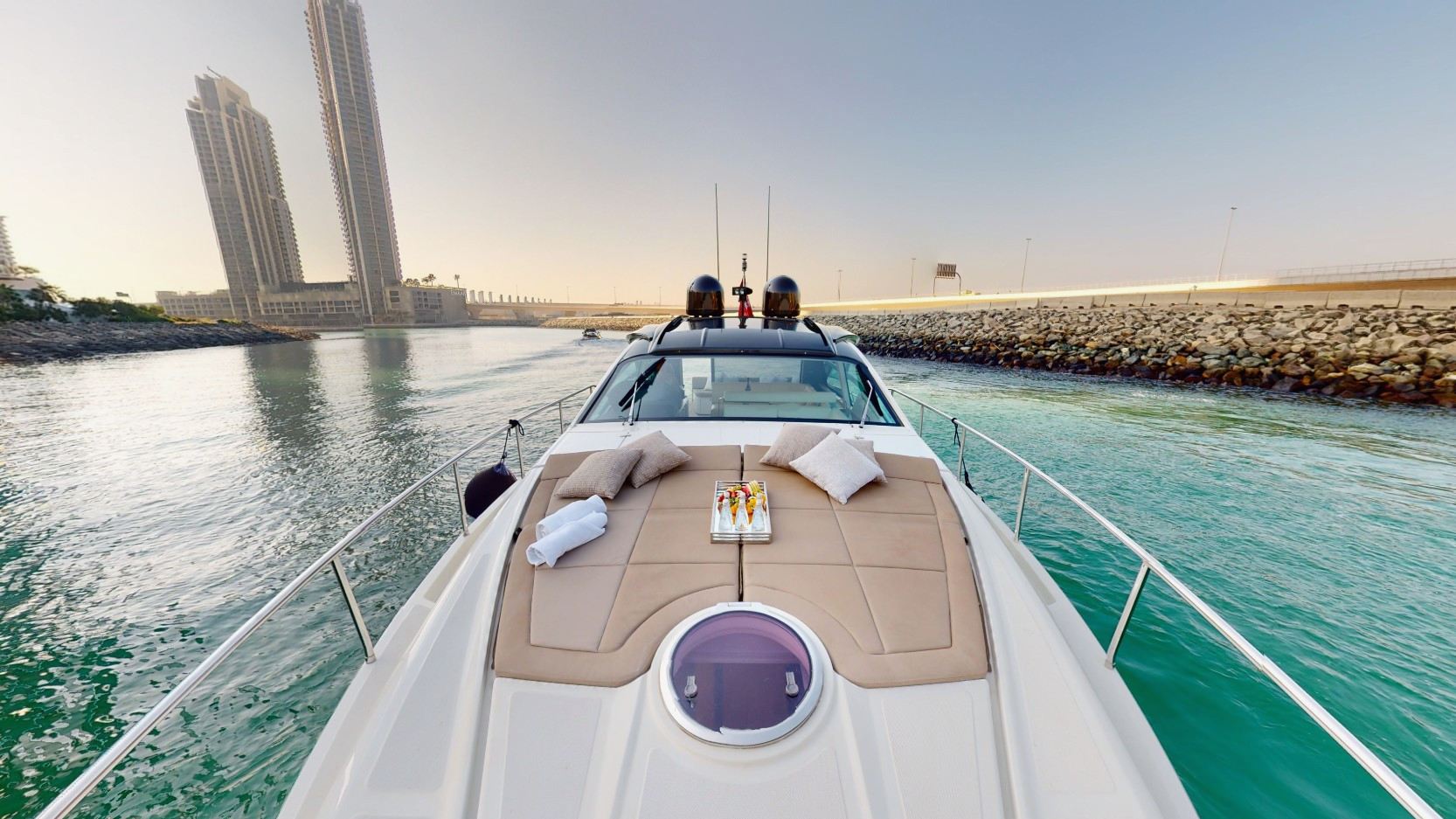 Ansicht 14: Pershing 5X Pearl White